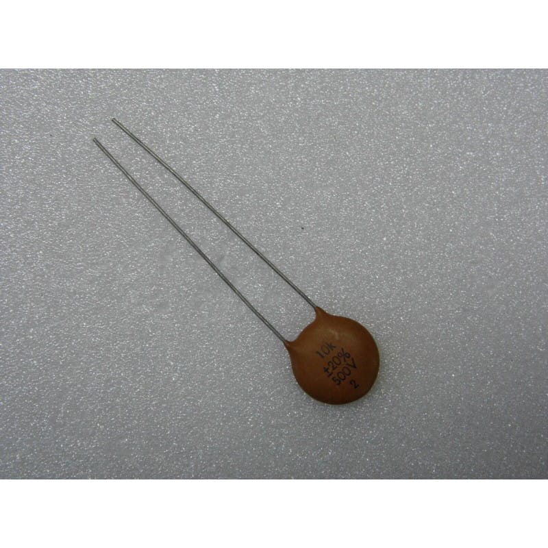 Lot x8 : capacitor condo condensateur céramique 10nF 0.01µF 10000pF 500v 20%