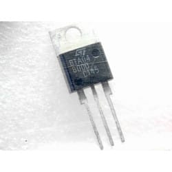 Lot de 2: triac BTA 04 -600...