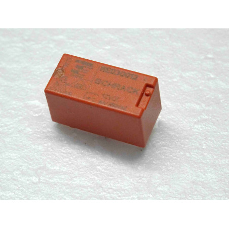 miniature PCB relais schrack RE030012 , 250Vac 6A , étanche , 1NO contact , AgCdO , coil 12Vdc , 4-pin , RoHS compliant (5A1)