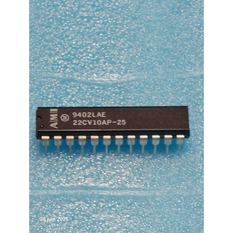 ci 22CV10AP-25 ~ ic AMI 22CV10AP-25 dip24 New Old Stock   ( PLA044 )