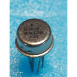 ci UA702HC ~ ic UA702 HC...