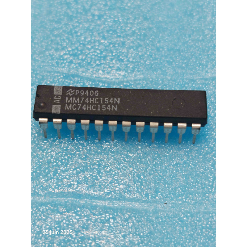 ci MM74HC154N ~ ic MC74HC154 ~ 74HC154 dip24 étroit NS New Old Stock ( PLA044 )