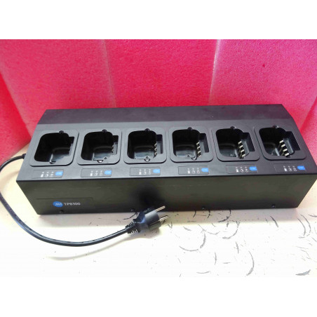 Tait communications T03-00013-AAAA ~ chargeur 6 voies pour les radios portables des séries TP8100 (N15)
