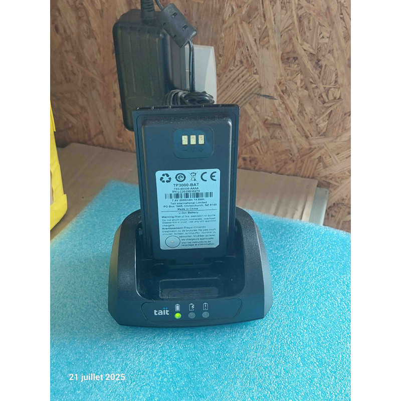 Chargeur Tait T03-00322-AAAA + Batterie TP3000-Bat T03-00330-AAAA ( P07 )