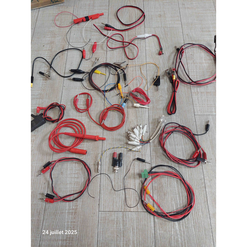 Lot de 0.8Kg de Cordons et Fiches Bananes Crocodiles pour Test et Labo ( P15 )