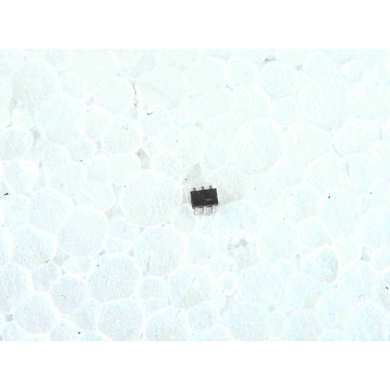 ci µPC 2710 TB -E3 ~ uPC2710TB-E3 ~ 5V 6-pin super minimold silicon MMIC medium output power amplifier (marked C1F) ~ NEC (4B2)