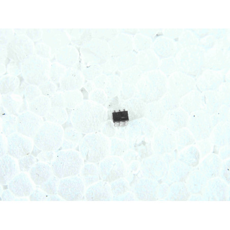 ci µPC 2710 TB -E3 ~ uPC2710TB-E3 ~ 5V 6-pin super minimold silicon MMIC medium output power amplifier (marked C1F) ~ NEC (4B2)