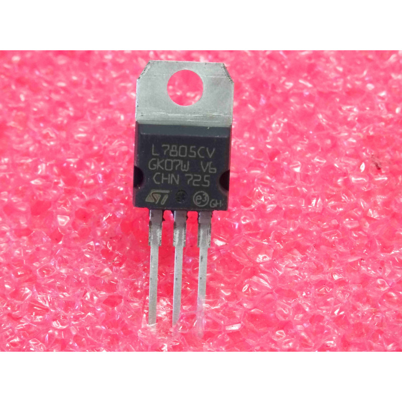 Lot de 2: régulateur de tension L 7805 CV ~ ic L7805CV ~ three-terminal positive regulator +5Vdc ~ boîtier TO-220