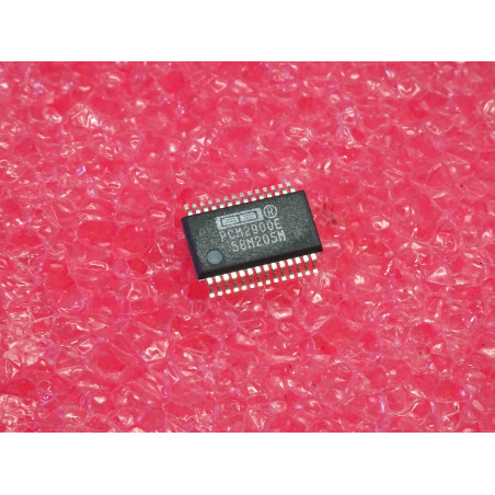ci CMS PCM 2900 E ~ ic SMD PCM2900E ~ stereo audio codec with USB interface, single-ended analog input/output ~ Burr-Brown(4B3)