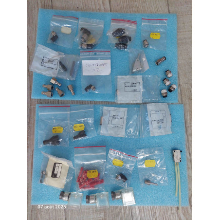 Lot de 34 Raccord et Accessoires Pneumatiques Neuf dans leur emballage RS ( N17)