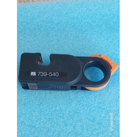 Pince à dénuder Weidmuller 9021840000 pour fil Coaxial , 2.5 → 8mm RS 739540540 ( N17 )