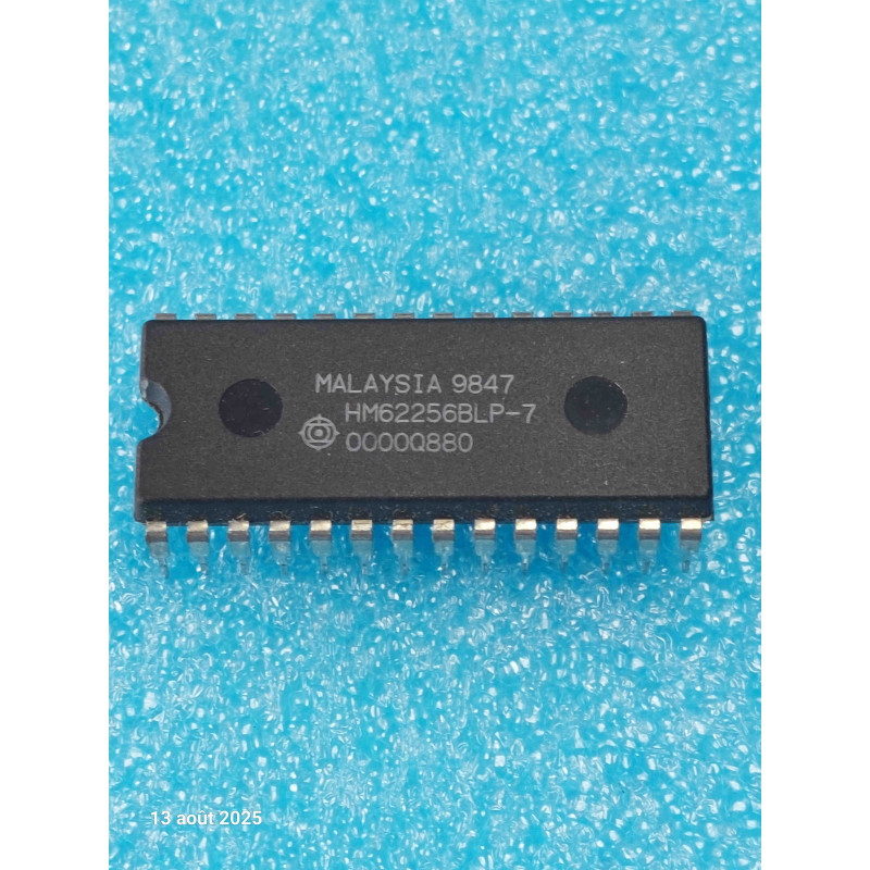 ci HM62256BLP-7 ~ ic HM62256 BLP7 dip28 Circuit Intégré New Old Stock ( PLA09 )