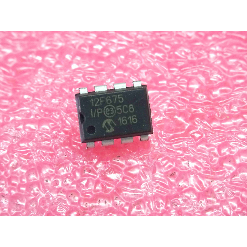 ci PIC 12F675 -I/P ~ ic PIC12F675-I/P ~ 1k flash-based 8-Bit CMOS microcontroller ~ DIP-8 Microchip (PLA016)