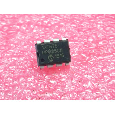 ci PIC 12F675 -I/P ~ ic PIC12F675-I/P ~ 1k flash-based 8-Bit CMOS microcontroller ~ DIP-8 Microchip (PLA016)