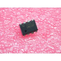 Lot x2:ci LM 311 P  ic...