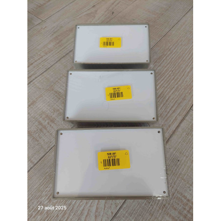 Lot de 3 Boîtiers pupitre CAMDENBOSS 1000 en ABS Aluminium 97 x 161 x 57 mm RS 508-481 réf: BIM1005-GY/PG
