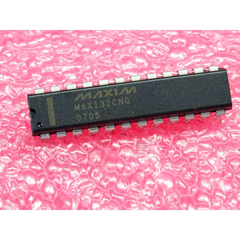 ci MAX 132 CNG ~ ic MAX132CNG ~ 18-Bit ADC with serial interface ~ DIP-24 étroit (PLA001)