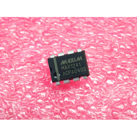 ci MAX 1241 ACPA ~ ic MAX1241ACPA ~ +2.7V, low-power 12-Bit serial ADC ~ DIP8 (PLA001)