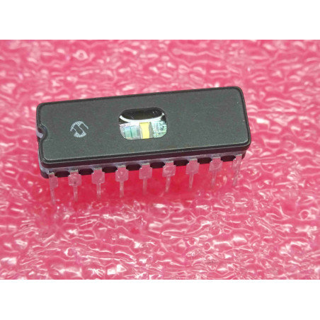 ci rfPIC 12C509 AG /JW ~ ic rfPIC12C509AG/JW ~1Kx12 EPROM 8-bit CMOS µcontroller with UHF ASK transmitter,RISC CPU 4MHz(PLA001)
