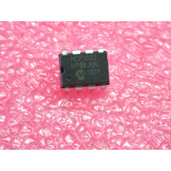 ci MCP 3002 -I/P ~ ic...