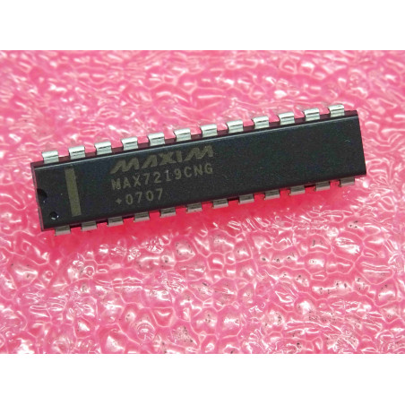 ci MAX 7219 CNG ~ ic MAX7219CNG serially interfaced 7segment 8digit LED displays/bar graph/64 LEDs driver,DIP-24 étroit(PLA001)