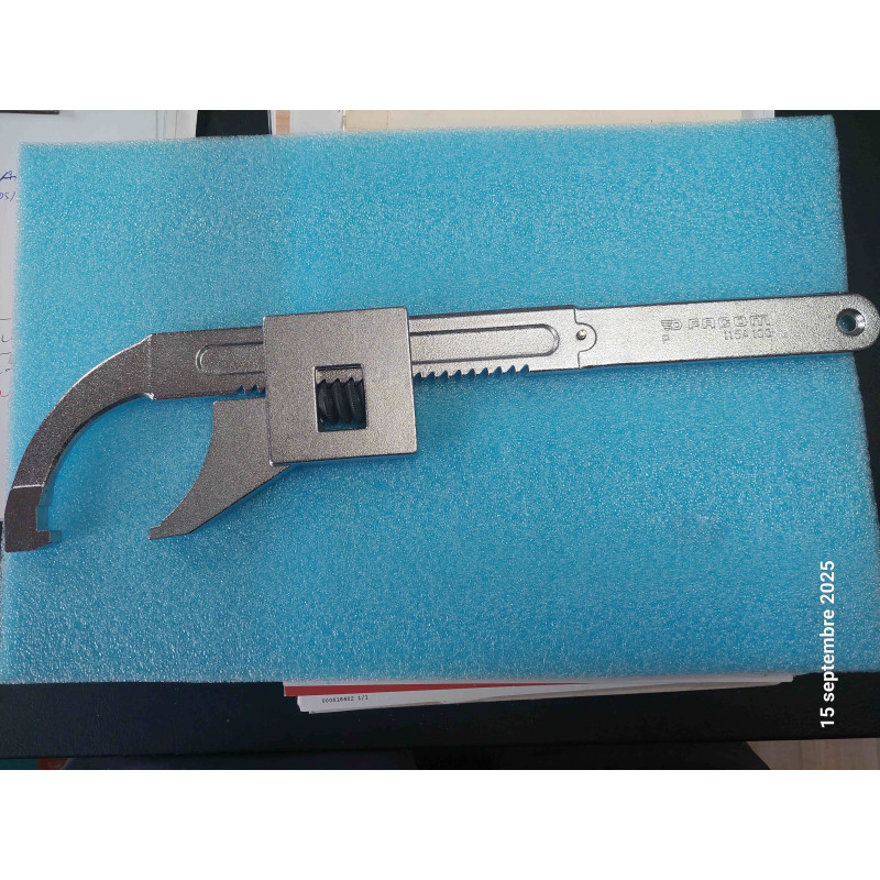 Clé à Ergot FACOM 115A100 Neuve  ~  Clef 115A 100   emplacement ( N17 )