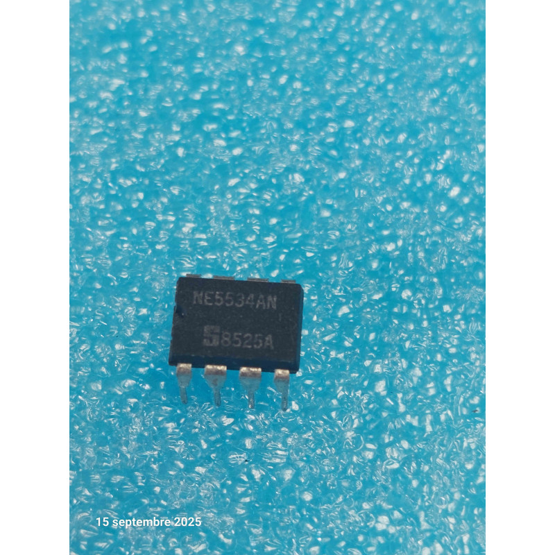ci NE5534AP ~ ci NE5534 AP  boitier Dip8 Integrated Signetics Circuit NOS  ( PLA007 )
