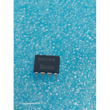 ci NE5534AP ~ ci NE5534 AP  boitier Dip8 Integrated Signetics Circuit NOS  ( PLA007 )