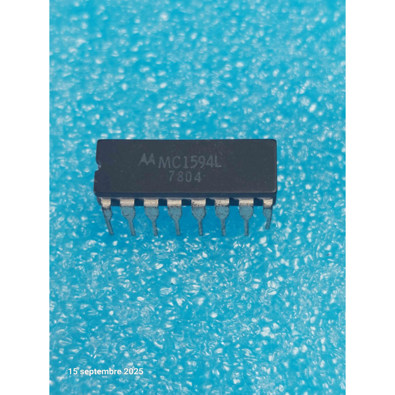 ci MC1594L ~ ci MC1594 L  boitier Dip16 Céramique Integrated  Circuit NOS  ( PLA007 )