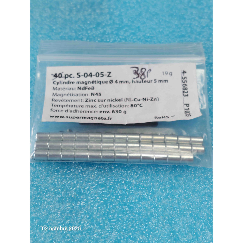 Lot de 38p Aimants  S-04-05-Z  Cylindre magnétique Ø 4 mm, hauteur 5 mm, tient env. 630 g