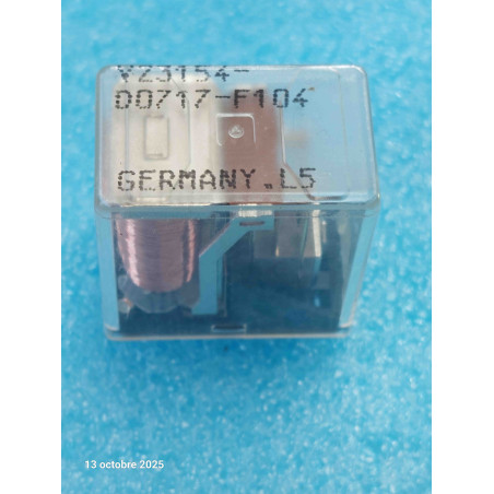Relais V23154-D0717-F104 8 PINS  New Old Stock V23154D0717F104  ( TIRO10 )