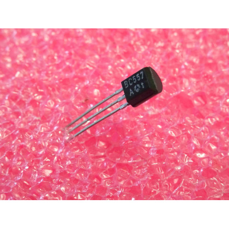 Lot de 100: transistor BC 557 A ~ BC557A ~ Si , PNP ~ Uce -45V , Ucb -50V , Ueb -5V , Ic -100mA ~ thomson (tiro24)