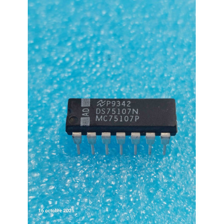Lot de 2p ci DS75107 N ~ ic MC75107 P  dip 14 de chez NS  Ic NOS  ( CELAR 57B )