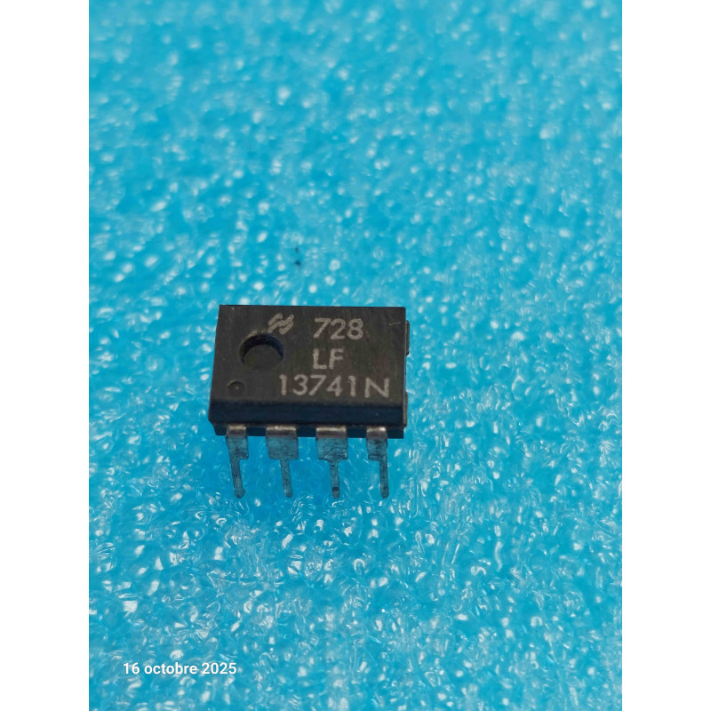 ci LF13741 N ~ ic LF13741N  dip 8 de chez NS  ic NOS ( CELAR 57C )