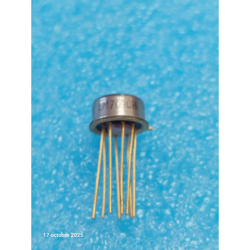 ci LM709 CH ~ ic LM709CH  ( LM709 UA709)  GOLD   boîtier TO99 ( CELAR 57D )