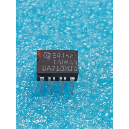 ci UA710MJG ~ ic UA710 MJG  Integrated Circuit  NOS dip8 Céramique ( CELAR 58A )