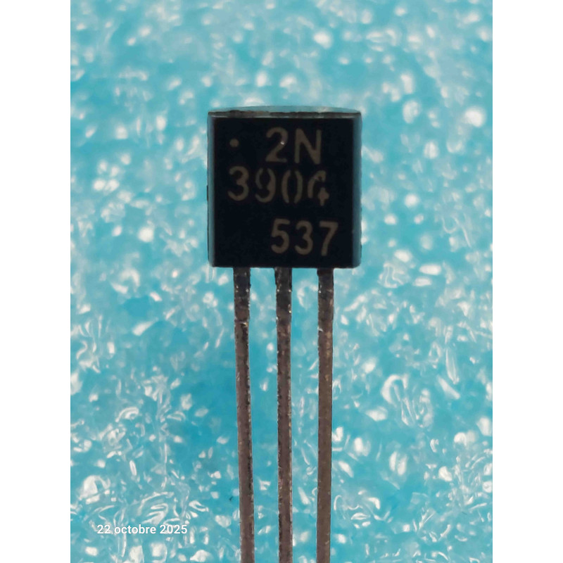 Lot x10 Transistor 2N3904  Transistor TO-92  New Old Stock ( CELAR 52E )