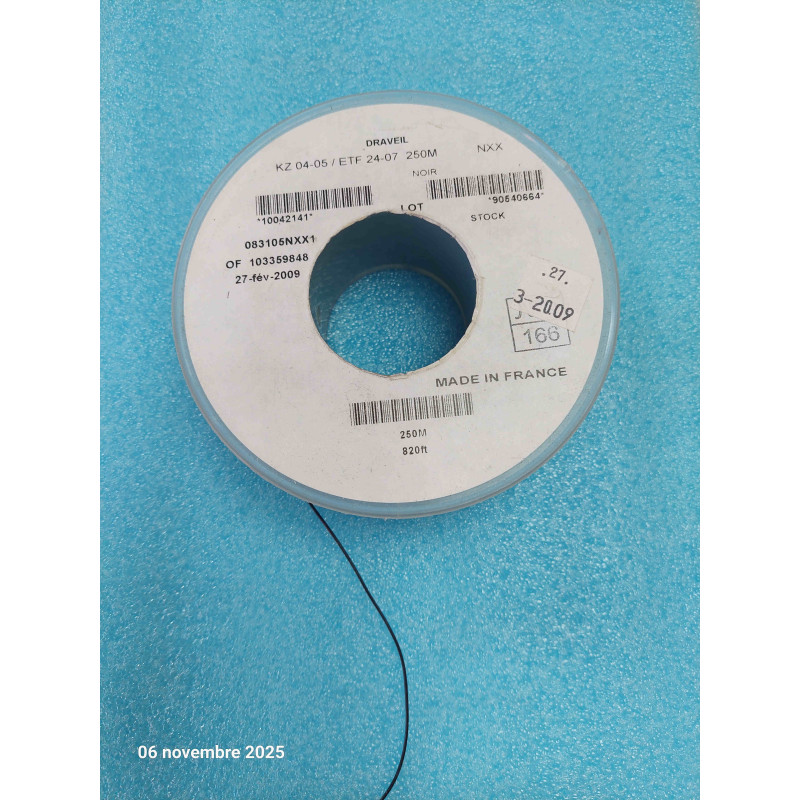 Bobine D'environ 110M de Fil KZ04-05 / ETF24-07 Noir Fil PTFE 0.22mm²  ( M17 )