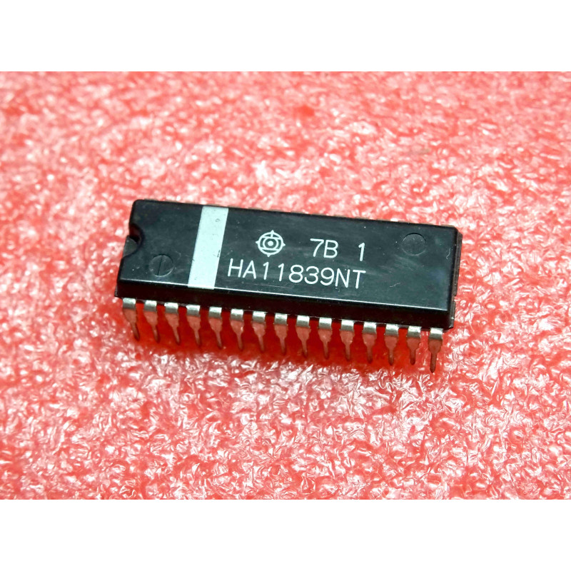 ci HA 11839 NT ~ ic HA11839NT ~ video head playback and record amplifier ~ DIL-30 hitachi (PLA003)
