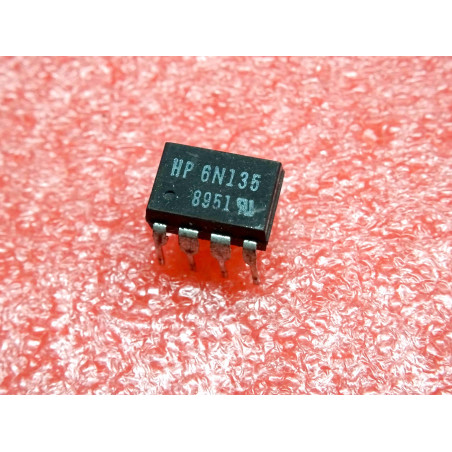 ci HP 6N135 ~ ic 6N135 ~ high speed optocoupler ~ DIL8 (PLA005)