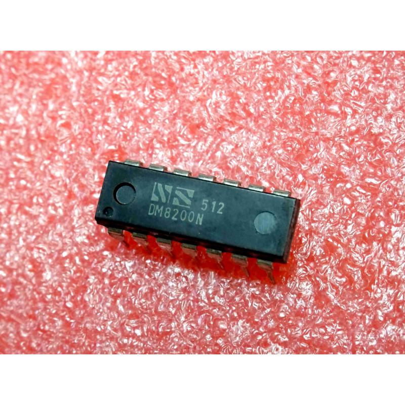 ci DM 8200 N ~ ic DM8200N ~ 4-bit magnitude comparator ~ de chez NS (PLA007)