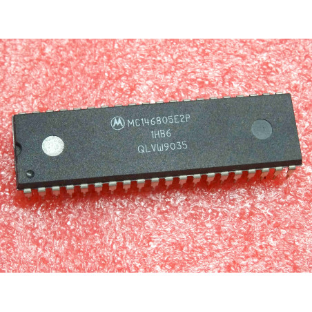 ci MC 146805 E2P ~ ic MC146805E2P (equivalent IA6805E2 , CDP6805E2CE) ~ microprocessor unit , motorola (PLA0013)