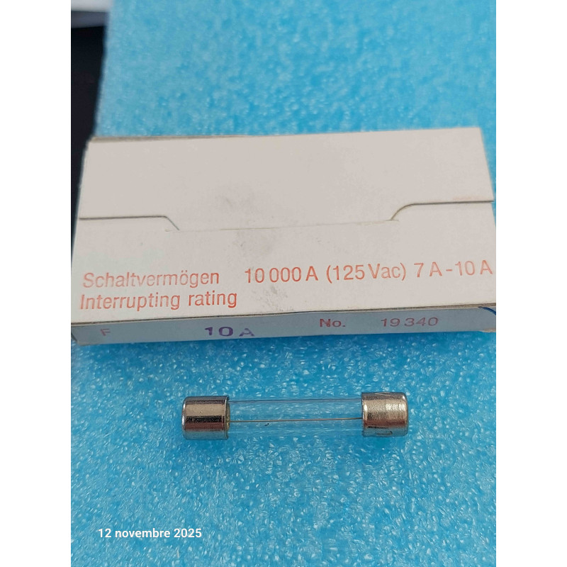 Boîte de 10 Fusible Rapide 6x32mm 6x30 F 10A - T32R 10A Flipper / Sono / HIFI   ( M2A )