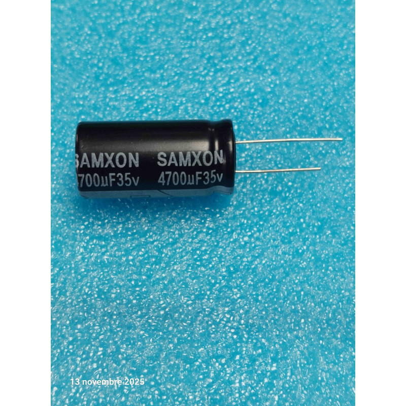 Lot de 3 Condensateurs 4700µF 4700MF 4700UF 35V 105°c 18x36mm Radial
