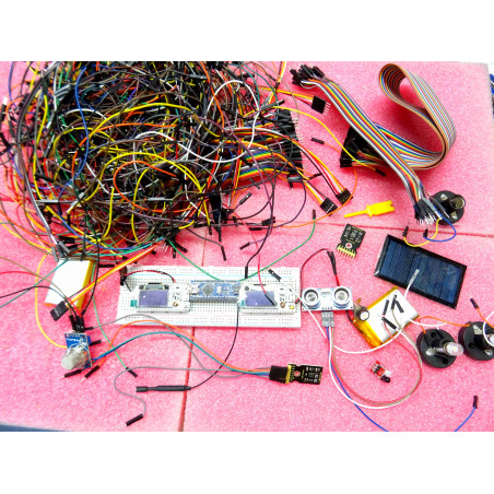 Lot plaque essai + connectique + petit panneau solaire ( P2 )