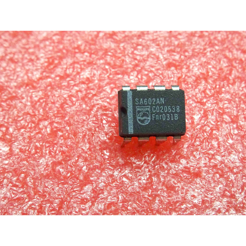 ci SA 602 AN ~ ic SA602AN (identique NE602) ~ low power VHF monolithic double-balanced mixer and oscillator ~ DIL-8 (CI13)