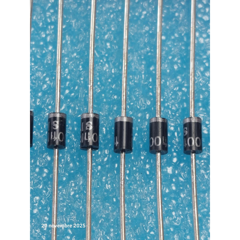Lot de 20p Diode 1N4004 1A 400V Diode de Redressement Classique   ( Q3 )