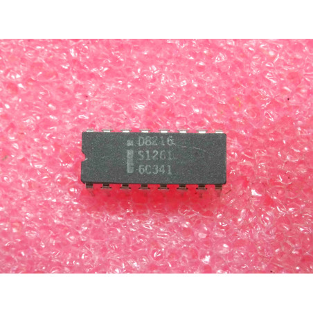 ci D 8216 ~ ic D8216 ~ 4-bit bidirectional bus driver, non-inverting/8080 data bus buffer driver ~ DIP16 , boîtier céramique