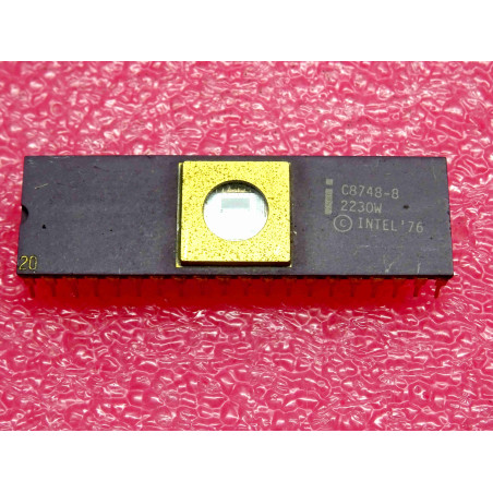 ci C 8748 -8 ~ ic C8748-8 ~ 8-bit microcomputer (CPU-RAM-IO-EPROM) 3MHz INT. CLOCK (compatible 8048) ~ 40-DIL , intel (PLA031)