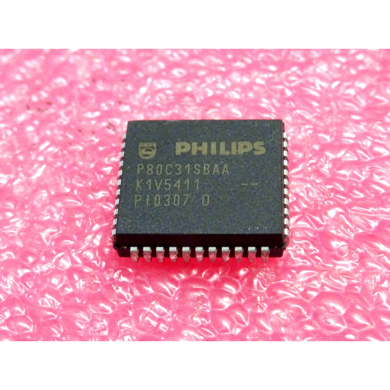 ci P 80C31 SBAA ~ ic P80C31SBAA ~ 80C51 8-bit microcontroller family ROMless 128 byte RAM 16 MHz ~ PLCC-44 , philips (4B2)
